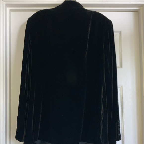 EUC JONES NEW YORK COUNTRY blk velvet 30” long, p-pit 20”, $59 - Picture 2 of 7